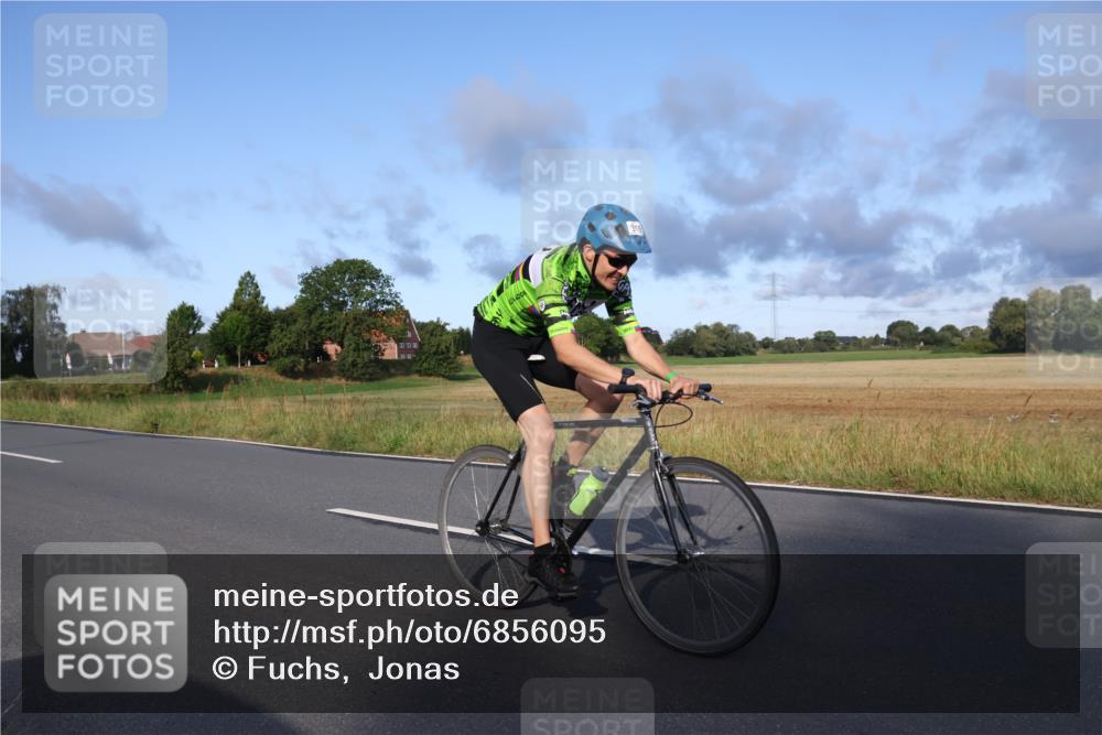 25.08.2024 - Elbe Triathlon Hamburg Fuchs,  Jonas http://msf.ph/oto/6856095 25.08.2024 09:19:23 Radfahren 268, 396, 269, 319, 40 meine-sportfotos.de