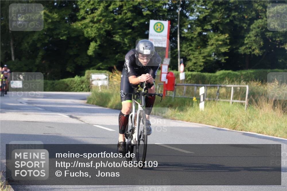25.08.2024 - Elbe Triathlon Hamburg Fuchs,  Jonas http://msf.ph/oto/6856109 25.08.2024 09:19:26 Radfahren 269, 319, 40 meine-sportfotos.de