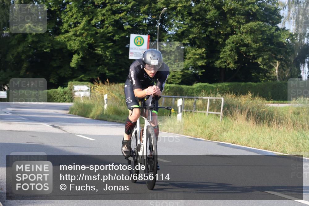 25.08.2024 - Elbe Triathlon Hamburg Fuchs,  Jonas http://msf.ph/oto/6856114 25.08.2024 09:19:26 Radfahren 269, 319, 40 meine-sportfotos.de