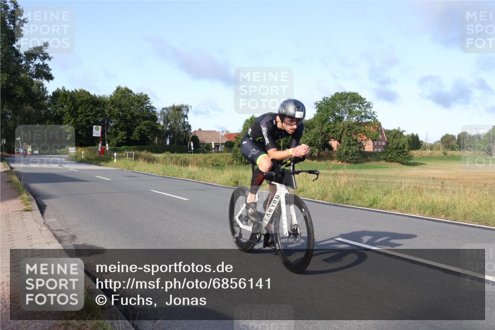 25.08.2024 - Elbe Triathlon Hamburg Fuchs,  Jonas http://msf.ph/oto/6856141 25.08.2024 09:19:27 Radfahren 319, 40 meine-sportfotos.de