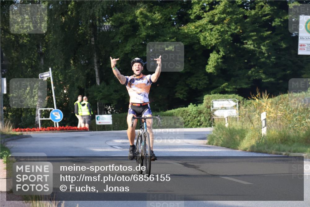 25.08.2024 - Elbe Triathlon Hamburg Fuchs,  Jonas http://msf.ph/oto/6856155 25.08.2024 09:19:31 Radfahren 40 meine-sportfotos.de