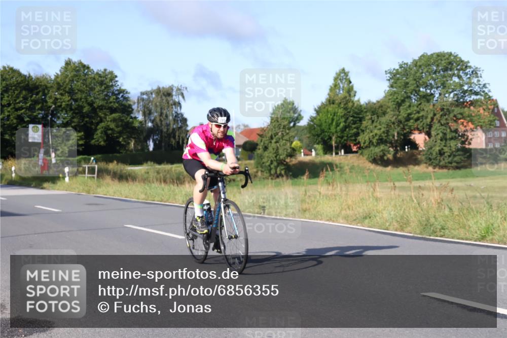 25.08.2024 - Elbe Triathlon Hamburg Fuchs,  Jonas http://msf.ph/oto/6856355 25.08.2024 09:19:47 Radfahren 199, 281, 99, 38 meine-sportfotos.de