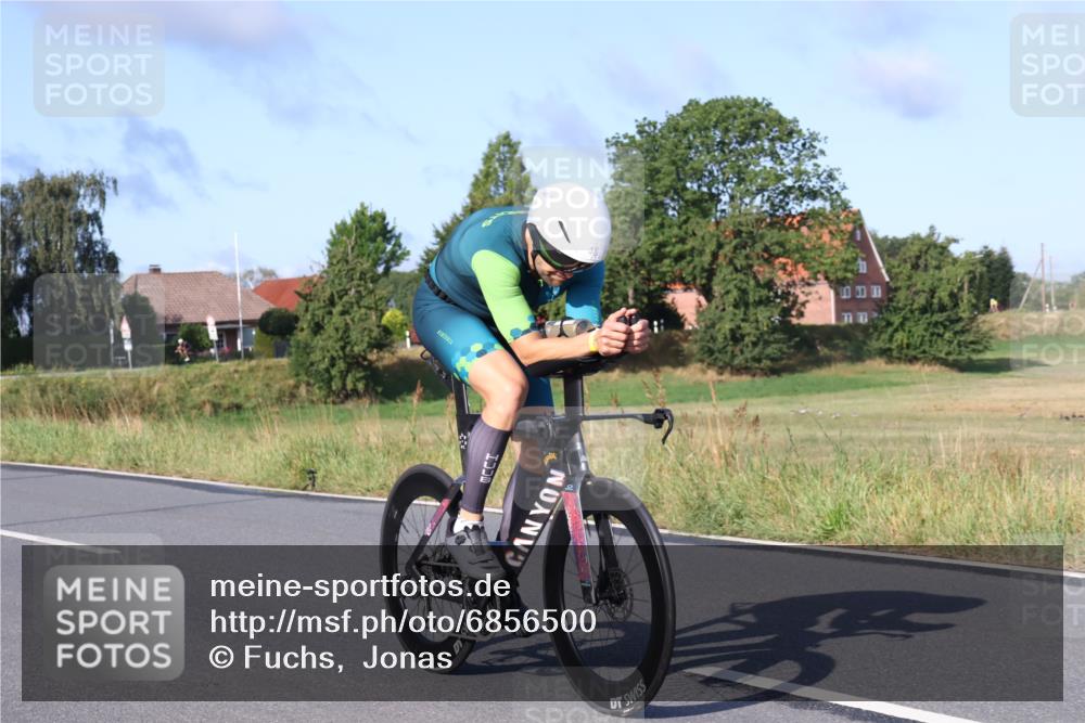 25.08.2024 - Elbe Triathlon Hamburg Fuchs,  Jonas http://msf.ph/oto/6856500 25.08.2024 09:19:56 Radfahren 99, 38, 48 meine-sportfotos.de