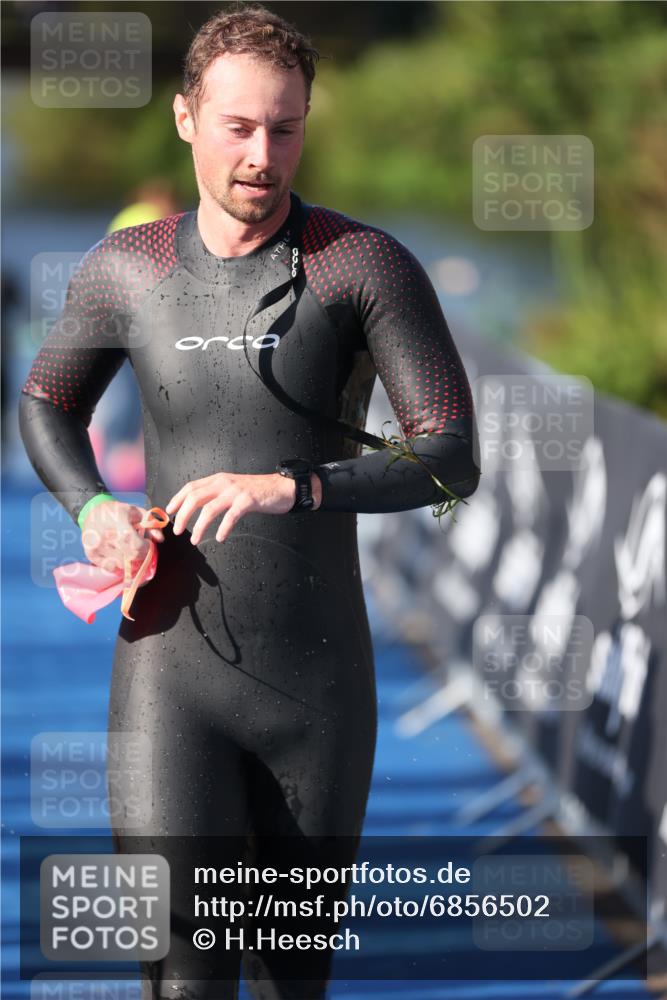 25.08.2024 - Elbe Triathlon Hamburg H.Heesch http://msf.ph/oto/6856502 25.08.2024 09:04:51 Schwimmen 223, 265 meine-sportfotos.de