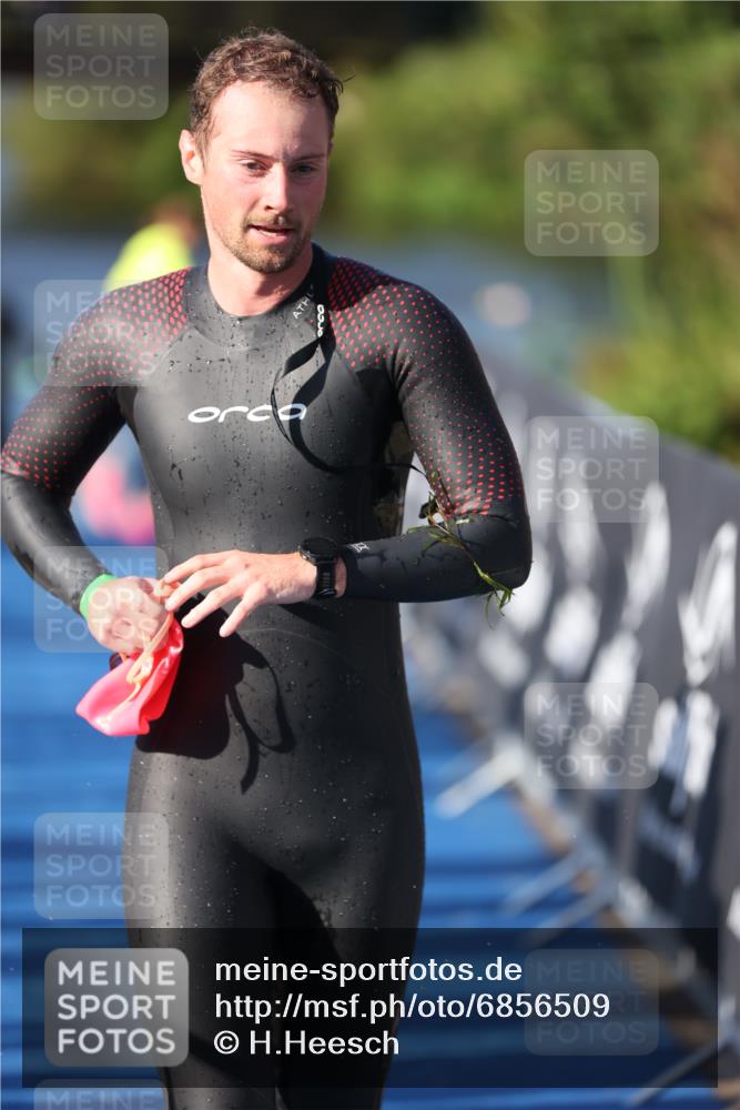 25.08.2024 - Elbe Triathlon Hamburg H.Heesch http://msf.ph/oto/6856509 25.08.2024 09:04:51 Schwimmen 223, 265 meine-sportfotos.de