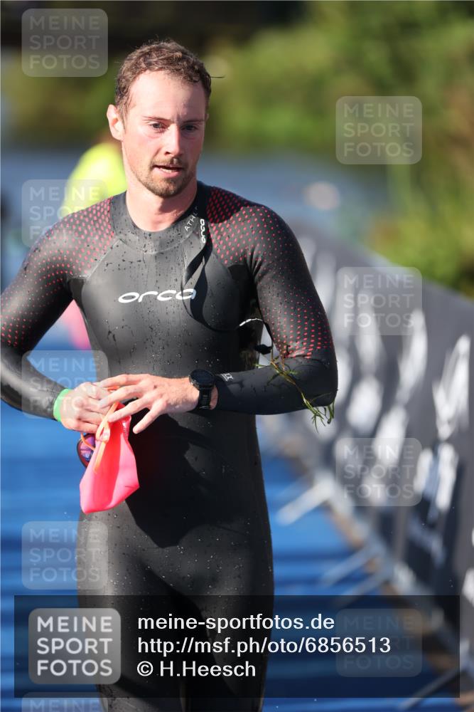 25.08.2024 - Elbe Triathlon Hamburg H.Heesch http://msf.ph/oto/6856513 25.08.2024 09:04:51 Schwimmen 223, 265 meine-sportfotos.de