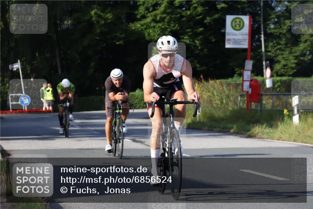 25.08.2024 - Elbe Triathlon Hamburg Fuchs,  Jonas http://msf.ph/oto/6856524 25.08.2024 09:20:05 Radfahren 232, 172, 336 meine-sportfotos.de