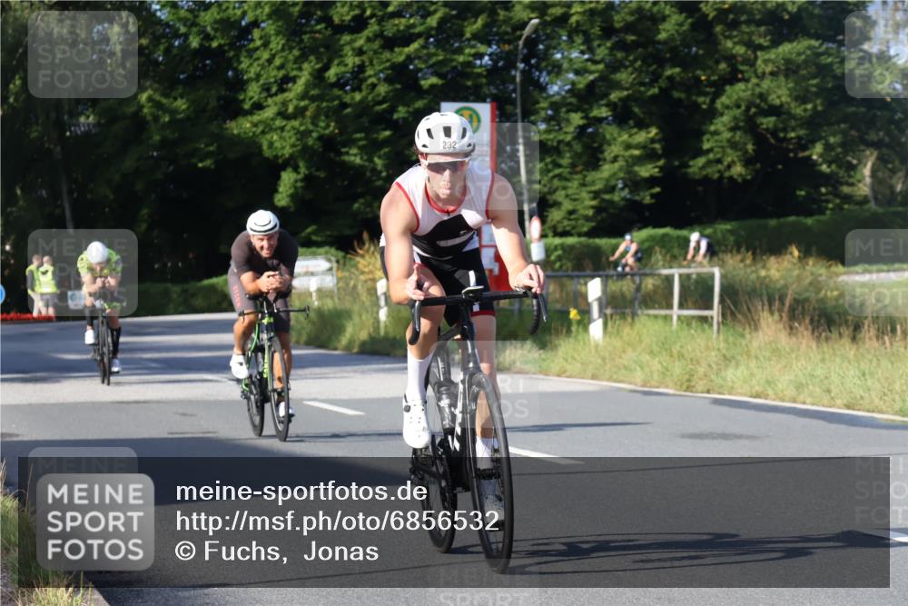 25.08.2024 - Elbe Triathlon Hamburg Fuchs,  Jonas http://msf.ph/oto/6856532 25.08.2024 09:20:05 Radfahren 232, 172, 336 meine-sportfotos.de