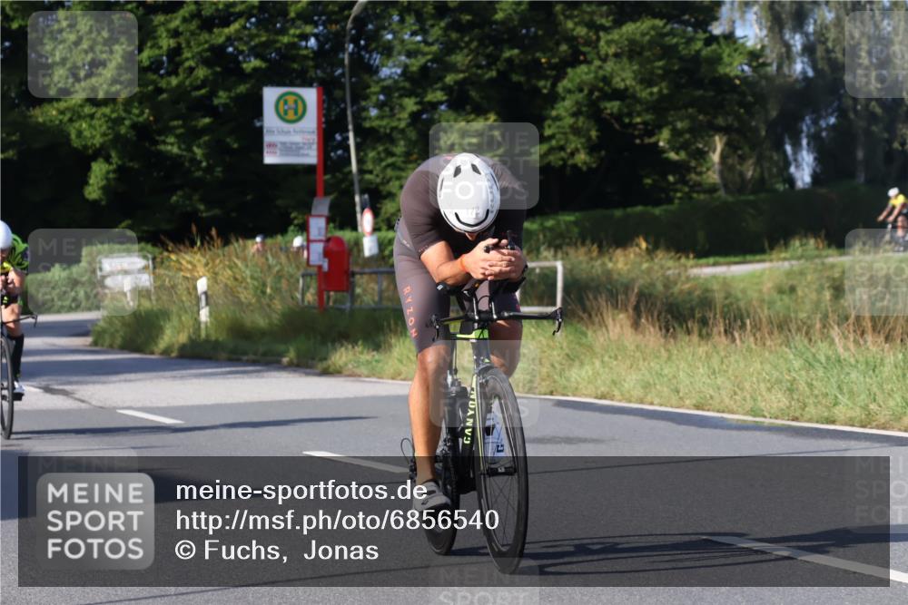 25.08.2024 - Elbe Triathlon Hamburg Fuchs,  Jonas http://msf.ph/oto/6856540 25.08.2024 09:20:06 Radfahren 232, 172, 336 meine-sportfotos.de