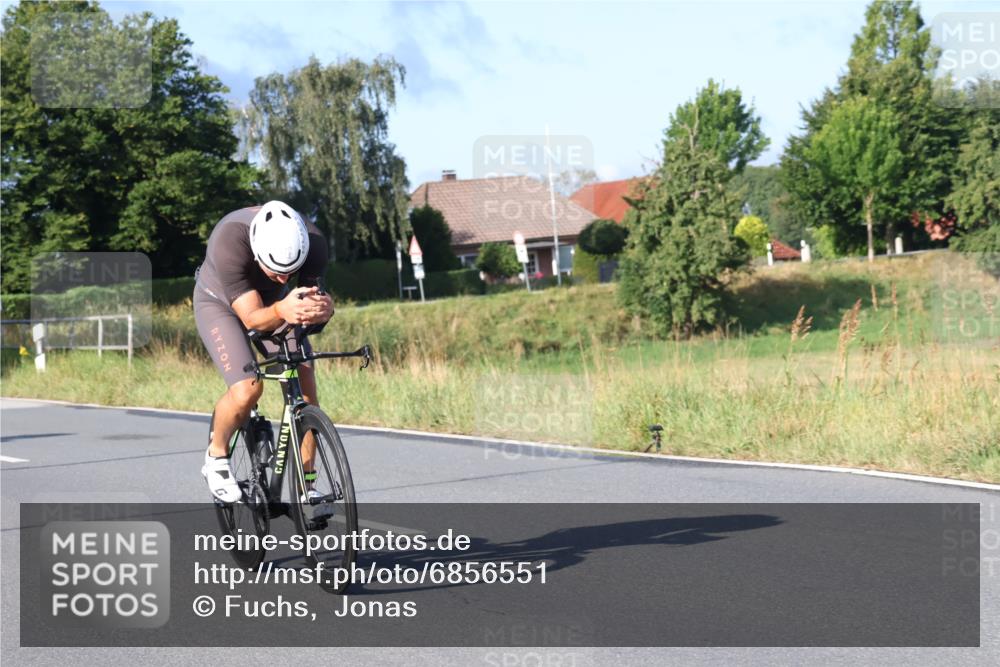 25.08.2024 - Elbe Triathlon Hamburg Fuchs,  Jonas http://msf.ph/oto/6856551 25.08.2024 09:20:07 Radfahren 232, 172, 336 meine-sportfotos.de