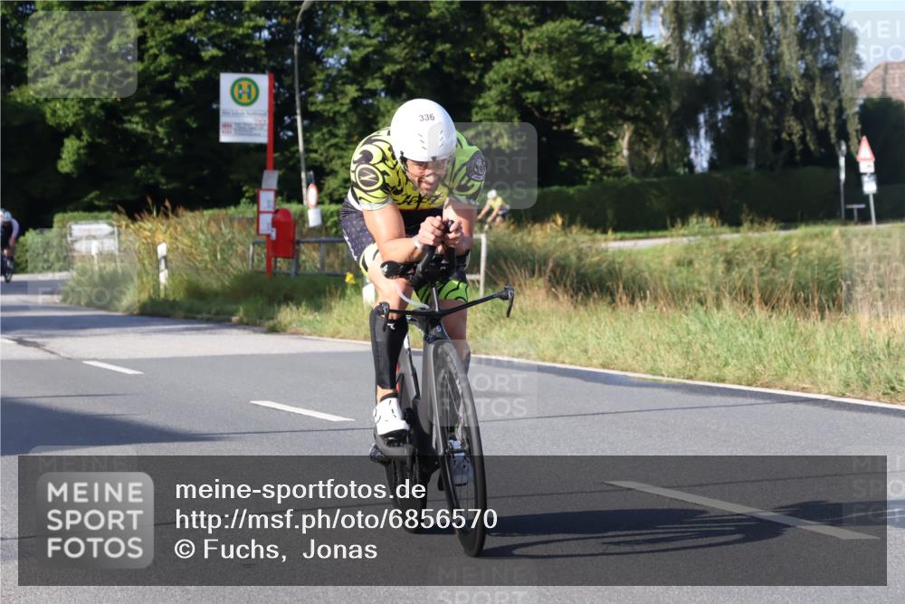 25.08.2024 - Elbe Triathlon Hamburg Fuchs,  Jonas http://msf.ph/oto/6856570 25.08.2024 09:20:08 Radfahren 232, 172, 336 meine-sportfotos.de