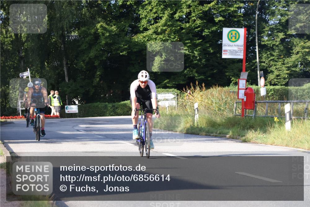 25.08.2024 - Elbe Triathlon Hamburg Fuchs,  Jonas http://msf.ph/oto/6856614 25.08.2024 09:20:13 Radfahren 336, 263, 279, 322 meine-sportfotos.de