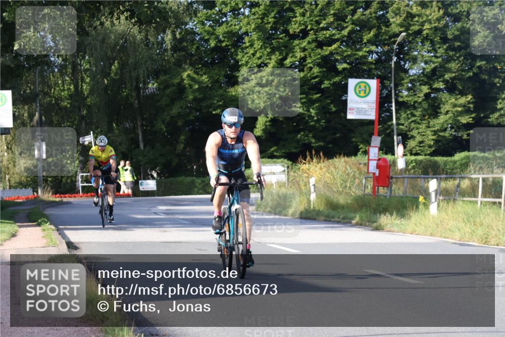 25.08.2024 - Elbe Triathlon Hamburg Fuchs,  Jonas http://msf.ph/oto/6856673 25.08.2024 09:20:16 Radfahren 263, 279, 322, 313 meine-sportfotos.de