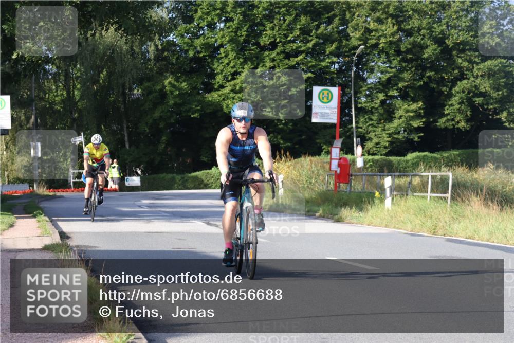 25.08.2024 - Elbe Triathlon Hamburg Fuchs,  Jonas http://msf.ph/oto/6856688 25.08.2024 09:20:16 Radfahren 263, 279, 322, 313 meine-sportfotos.de