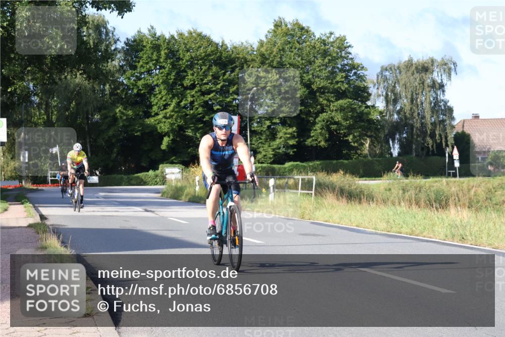25.08.2024 - Elbe Triathlon Hamburg Fuchs,  Jonas http://msf.ph/oto/6856708 25.08.2024 09:20:16 Radfahren 263, 279, 322, 313 meine-sportfotos.de