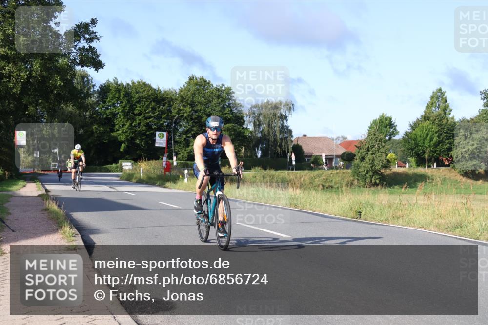 25.08.2024 - Elbe Triathlon Hamburg Fuchs,  Jonas http://msf.ph/oto/6856724 25.08.2024 09:20:17 Radfahren 263, 279, 322, 313 meine-sportfotos.de