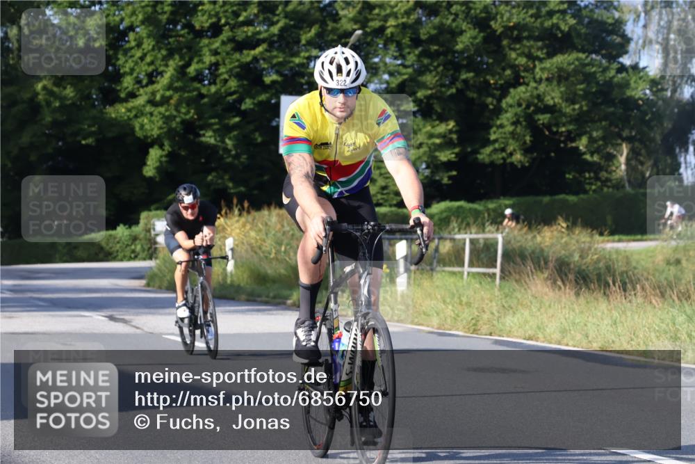 25.08.2024 - Elbe Triathlon Hamburg Fuchs,  Jonas http://msf.ph/oto/6856750 25.08.2024 09:20:19 Radfahren 263, 279, 322, 313 meine-sportfotos.de