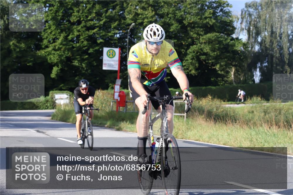 25.08.2024 - Elbe Triathlon Hamburg Fuchs,  Jonas http://msf.ph/oto/6856753 25.08.2024 09:20:19 Radfahren 263, 279, 322, 313 meine-sportfotos.de