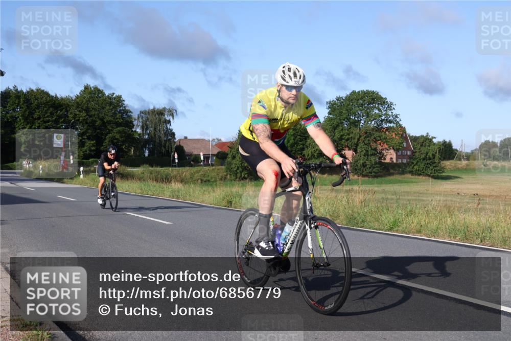 25.08.2024 - Elbe Triathlon Hamburg Fuchs,  Jonas http://msf.ph/oto/6856779 25.08.2024 09:20:20 Radfahren 263, 279, 322, 313 meine-sportfotos.de