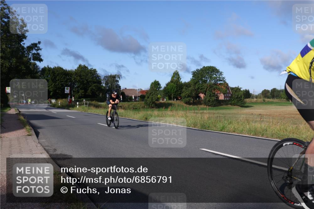 25.08.2024 - Elbe Triathlon Hamburg Fuchs,  Jonas http://msf.ph/oto/6856791 25.08.2024 09:20:20 Radfahren 263, 279, 322, 313 meine-sportfotos.de