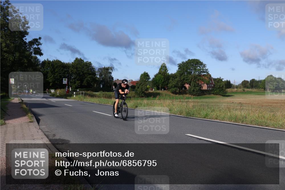 25.08.2024 - Elbe Triathlon Hamburg Fuchs,  Jonas http://msf.ph/oto/6856795 25.08.2024 09:20:20 Radfahren 263, 279, 322, 313 meine-sportfotos.de