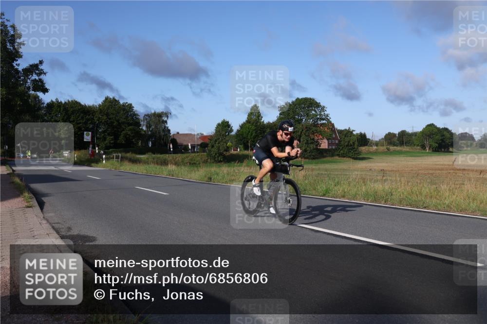 25.08.2024 - Elbe Triathlon Hamburg Fuchs,  Jonas http://msf.ph/oto/6856806 25.08.2024 09:20:21 Radfahren 263, 279, 322, 313 meine-sportfotos.de