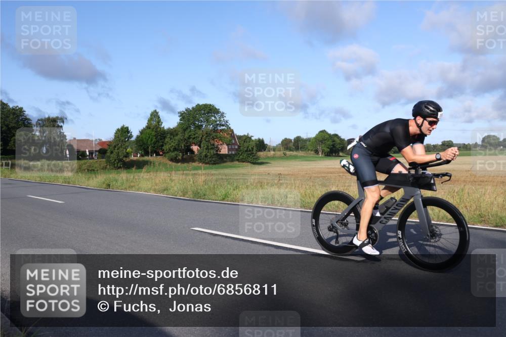 25.08.2024 - Elbe Triathlon Hamburg Fuchs,  Jonas http://msf.ph/oto/6856811 25.08.2024 09:20:21 Radfahren 263, 279, 322, 313 meine-sportfotos.de