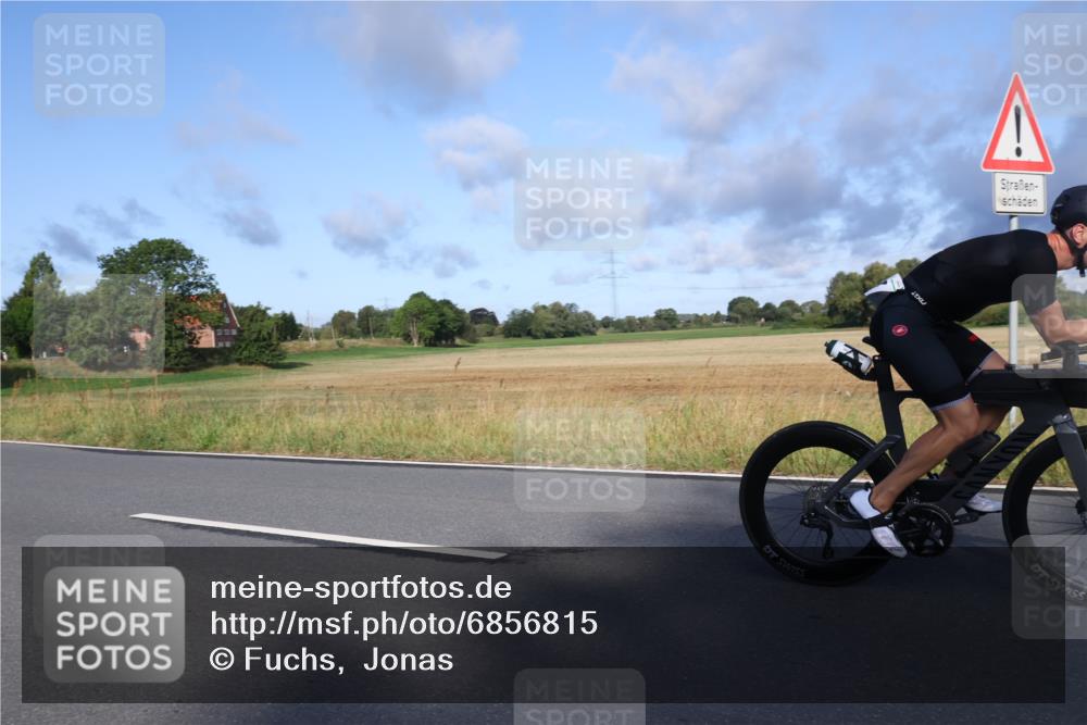 25.08.2024 - Elbe Triathlon Hamburg Fuchs,  Jonas http://msf.ph/oto/6856815 25.08.2024 09:20:21 Radfahren 263, 279, 322, 313 meine-sportfotos.de