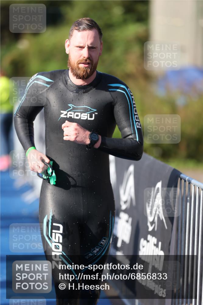 25.08.2024 - Elbe Triathlon Hamburg H.Heesch http://msf.ph/oto/6856833 25.08.2024 09:05:20 Schwimmen 231, 256, 264, 289 meine-sportfotos.de