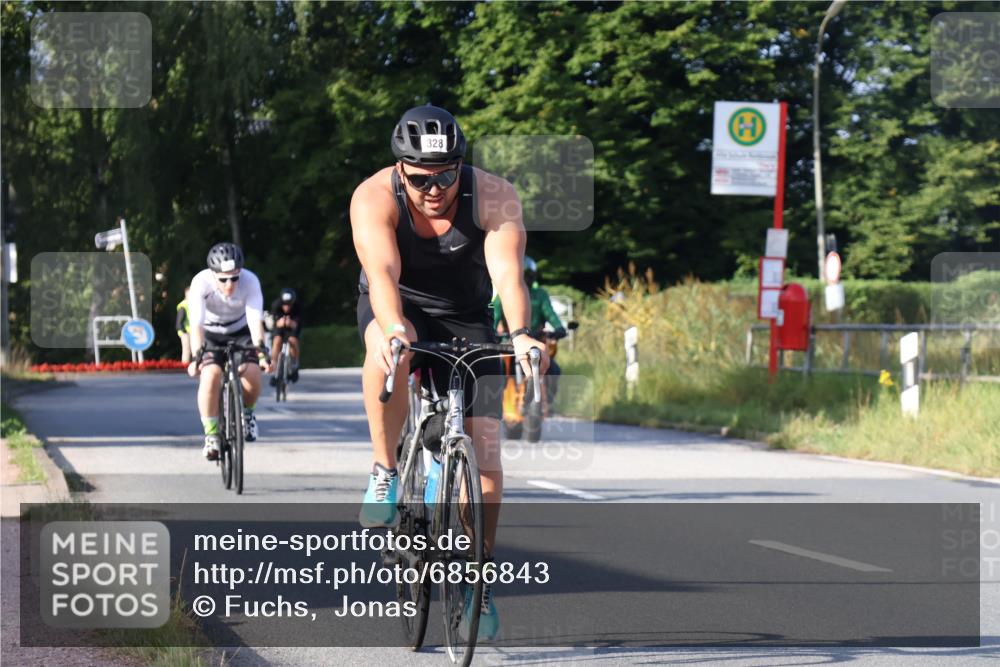 25.08.2024 - Elbe Triathlon Hamburg Fuchs,  Jonas http://msf.ph/oto/6856843 25.08.2024 09:20:30 Radfahren 109, 328, 274, 224, 316, 159 meine-sportfotos.de