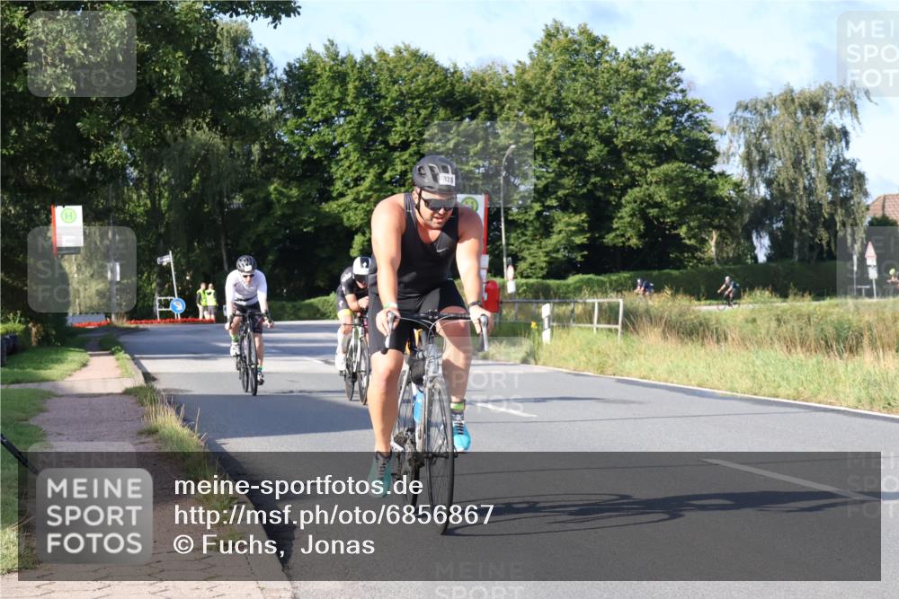 25.08.2024 - Elbe Triathlon Hamburg Fuchs,  Jonas http://msf.ph/oto/6856867 25.08.2024 09:20:30 Radfahren 109, 328, 274, 224, 316, 159 meine-sportfotos.de