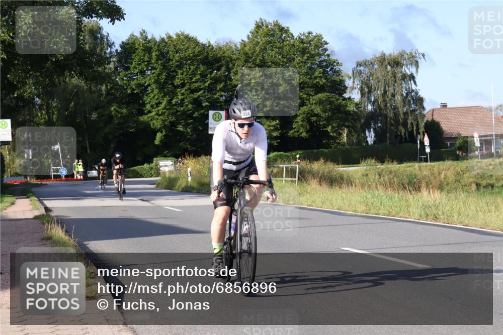 25.08.2024 - Elbe Triathlon Hamburg Fuchs,  Jonas http://msf.ph/oto/6856896 25.08.2024 09:20:32 Radfahren 109, 328, 274, 224, 316, 159 meine-sportfotos.de