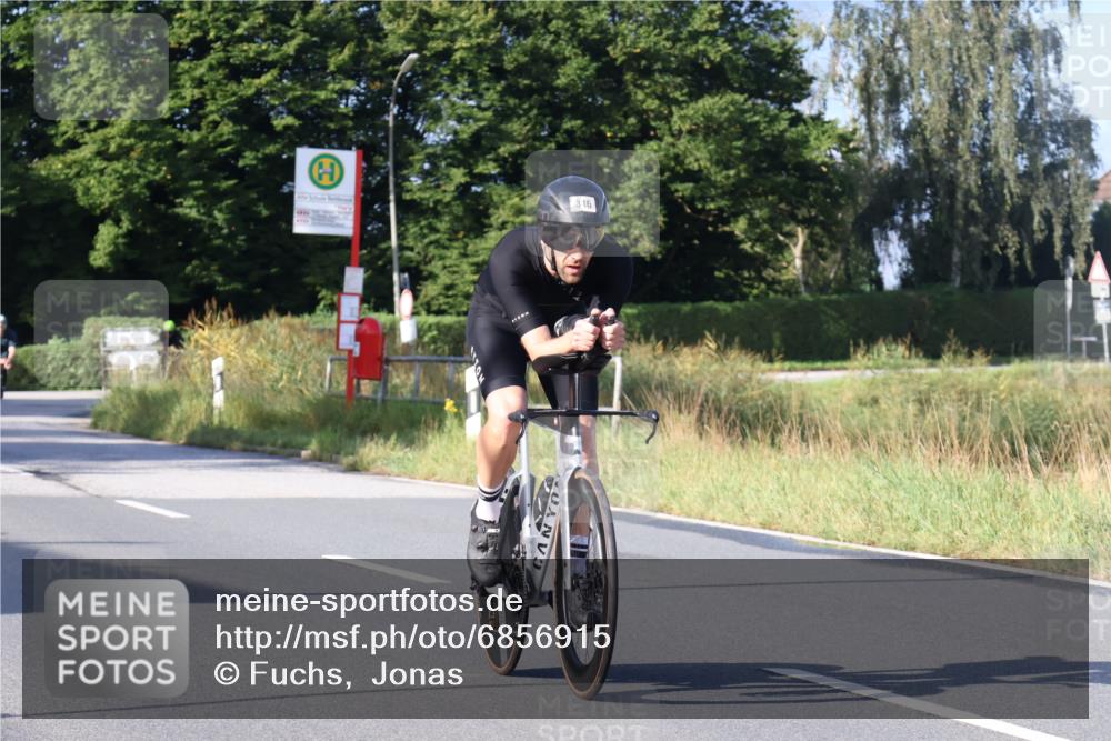 25.08.2024 - Elbe Triathlon Hamburg Fuchs,  Jonas http://msf.ph/oto/6856915 25.08.2024 09:20:34 Radfahren 109, 328, 274, 224, 316, 159, 245 meine-sportfotos.de