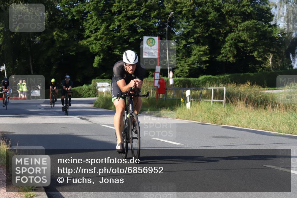 25.08.2024 - Elbe Triathlon Hamburg Fuchs,  Jonas http://msf.ph/oto/6856952 25.08.2024 09:20:36 Radfahren 328, 274, 224, 316, 159, 245, 80, 433 meine-sportfotos.de