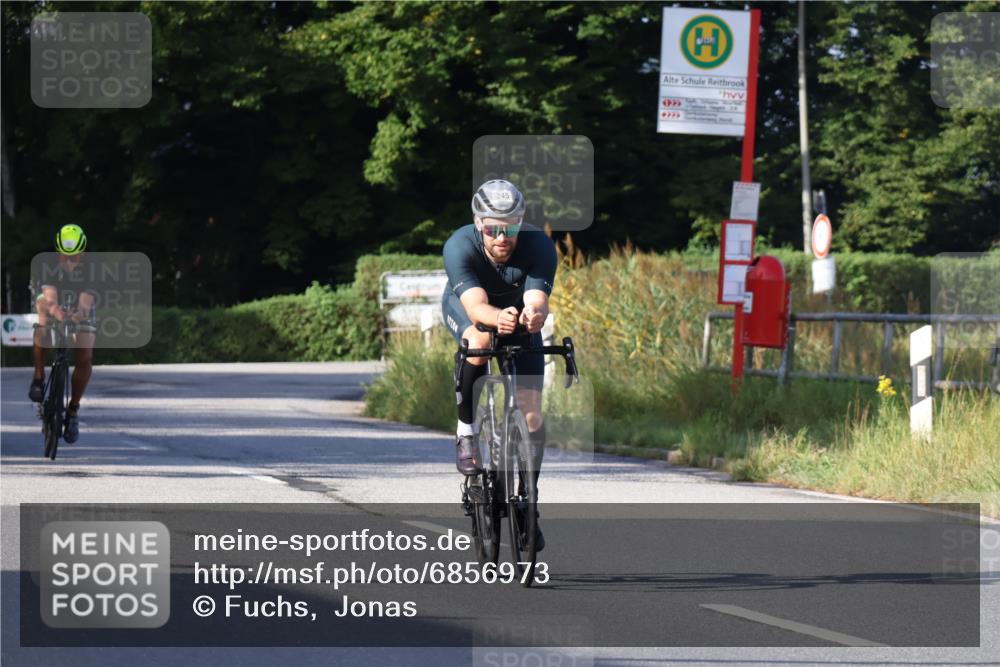 25.08.2024 - Elbe Triathlon Hamburg Fuchs,  Jonas http://msf.ph/oto/6856973 25.08.2024 09:20:38 Radfahren 224, 316, 159, 245, 80, 433 meine-sportfotos.de