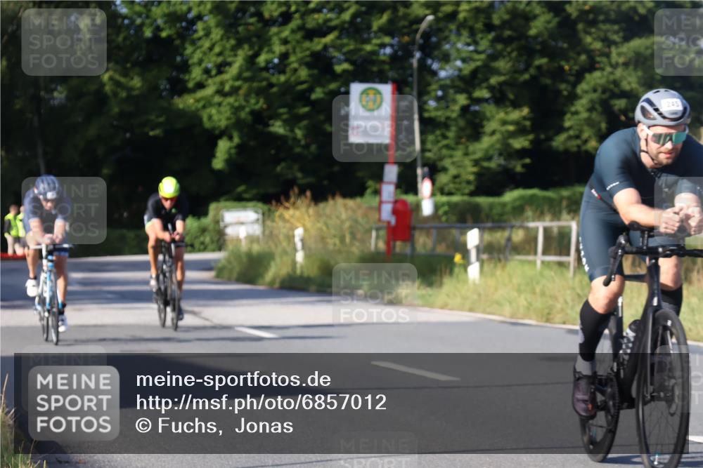 25.08.2024 - Elbe Triathlon Hamburg Fuchs,  Jonas http://msf.ph/oto/6857012 25.08.2024 09:20:39 Radfahren 316, 159, 245, 80, 433 meine-sportfotos.de