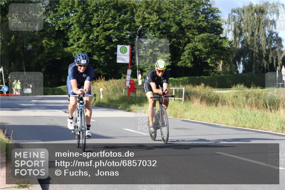 25.08.2024 - Elbe Triathlon Hamburg Fuchs,  Jonas http://msf.ph/oto/6857032 25.08.2024 09:20:40 Radfahren 316, 159, 245, 80, 433 meine-sportfotos.de