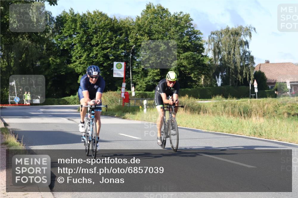 25.08.2024 - Elbe Triathlon Hamburg Fuchs,  Jonas http://msf.ph/oto/6857039 25.08.2024 09:20:41 Radfahren 159, 245, 80, 433 meine-sportfotos.de