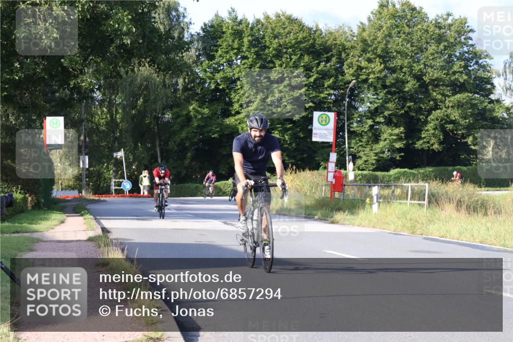 25.08.2024 - Elbe Triathlon Hamburg Fuchs,  Jonas http://msf.ph/oto/6857294 25.08.2024 09:21:02 Radfahren 203, 1850, 89, 399, 267, 79, 39 meine-sportfotos.de