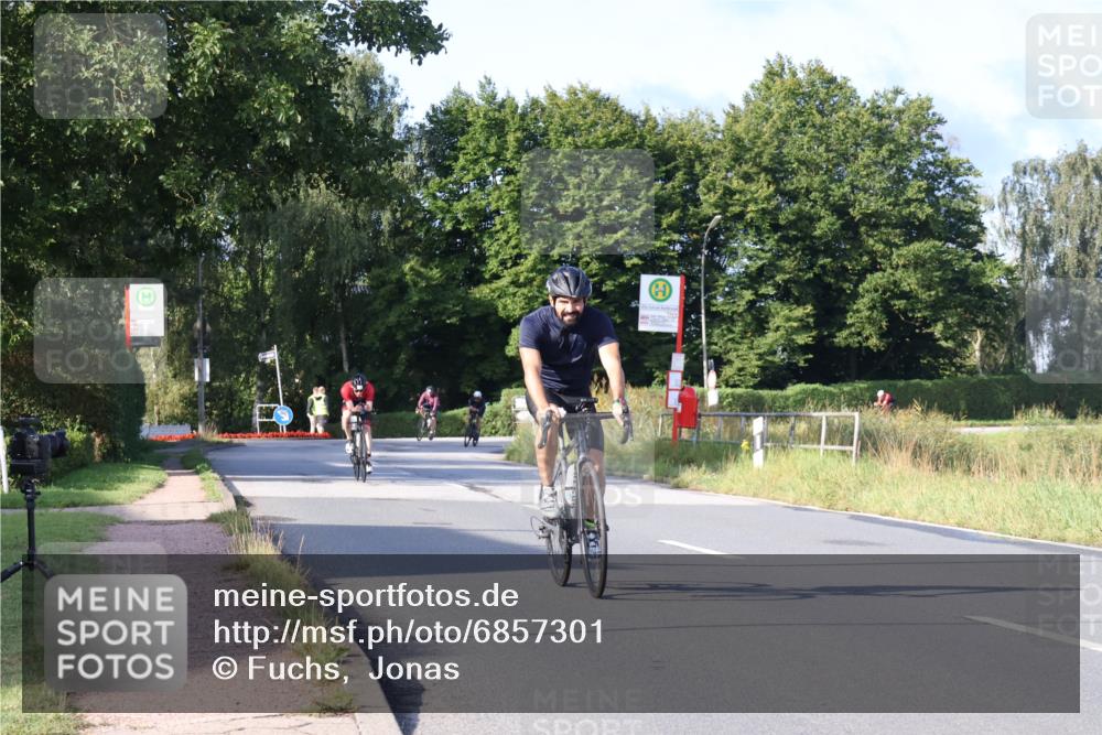 25.08.2024 - Elbe Triathlon Hamburg Fuchs,  Jonas http://msf.ph/oto/6857301 25.08.2024 09:21:02 Radfahren 203, 1850, 89, 399, 267, 79, 39 meine-sportfotos.de