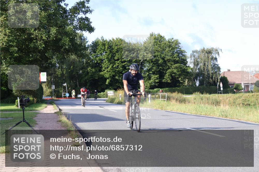 25.08.2024 - Elbe Triathlon Hamburg Fuchs,  Jonas http://msf.ph/oto/6857312 25.08.2024 09:21:02 Radfahren 203, 1850, 89, 399, 267, 79, 39 meine-sportfotos.de