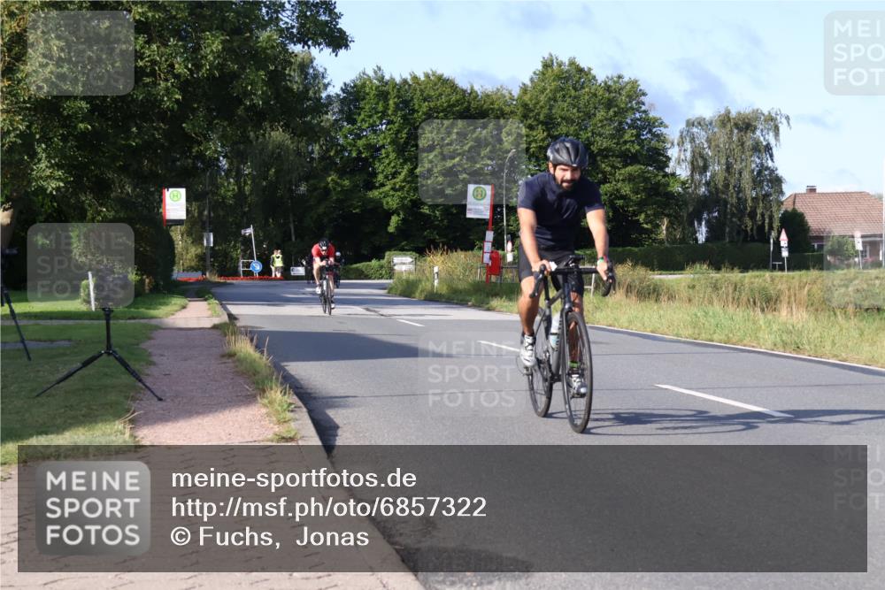 25.08.2024 - Elbe Triathlon Hamburg Fuchs,  Jonas http://msf.ph/oto/6857322 25.08.2024 09:21:02 Radfahren 203, 1850, 89, 399, 267, 79, 39 meine-sportfotos.de