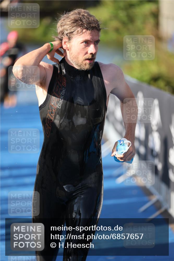 25.08.2024 - Elbe Triathlon Hamburg H.Heesch http://msf.ph/oto/6857657 25.08.2024 09:06:51 Schwimmen 228, 254, 277, 281, 403, 442, 1850 meine-sportfotos.de