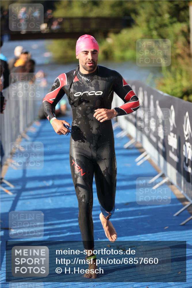 25.08.2024 - Elbe Triathlon Hamburg H.Heesch http://msf.ph/oto/6857660 25.08.2024 09:06:57 Schwimmen 228, 254, 277, 281, 325, 403 meine-sportfotos.de