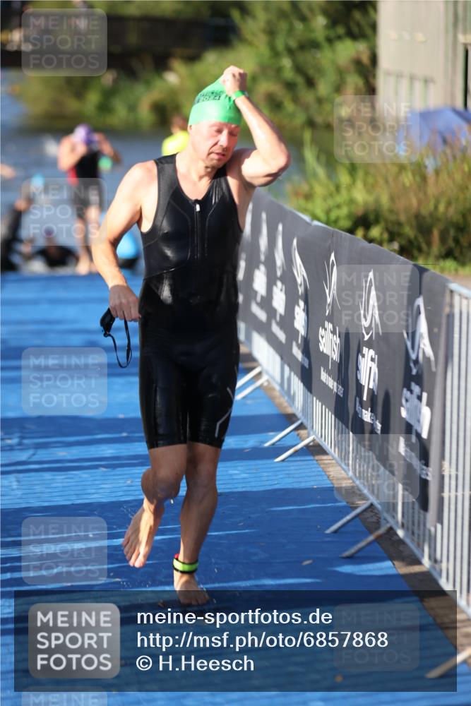 25.08.2024 - Elbe Triathlon Hamburg H.Heesch http://msf.ph/oto/6857868 25.08.2024 09:07:26 Schwimmen 224, 234, 321, 325, 326, 1851 meine-sportfotos.de