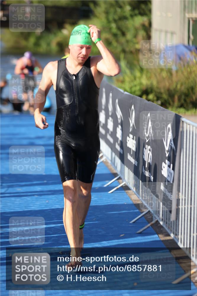25.08.2024 - Elbe Triathlon Hamburg H.Heesch http://msf.ph/oto/6857881 25.08.2024 09:07:26 Schwimmen 224, 234, 321, 325, 326, 1851 meine-sportfotos.de