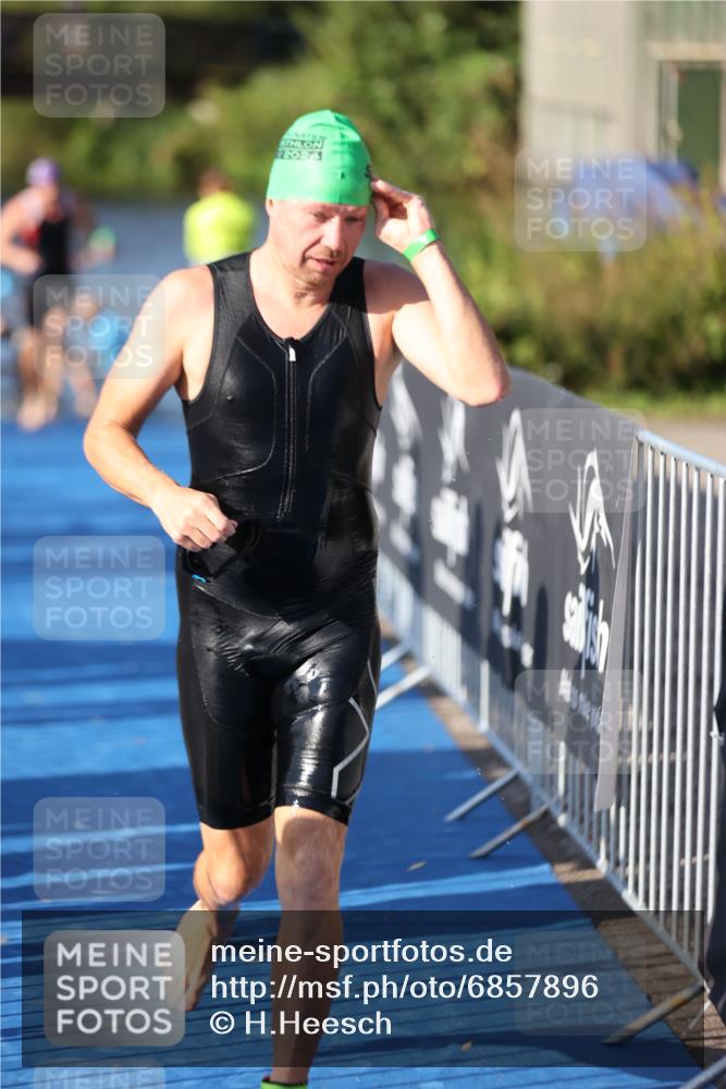 25.08.2024 - Elbe Triathlon Hamburg H.Heesch http://msf.ph/oto/6857896 25.08.2024 09:07:26 Schwimmen 224, 234, 321, 325, 326, 1851 meine-sportfotos.de