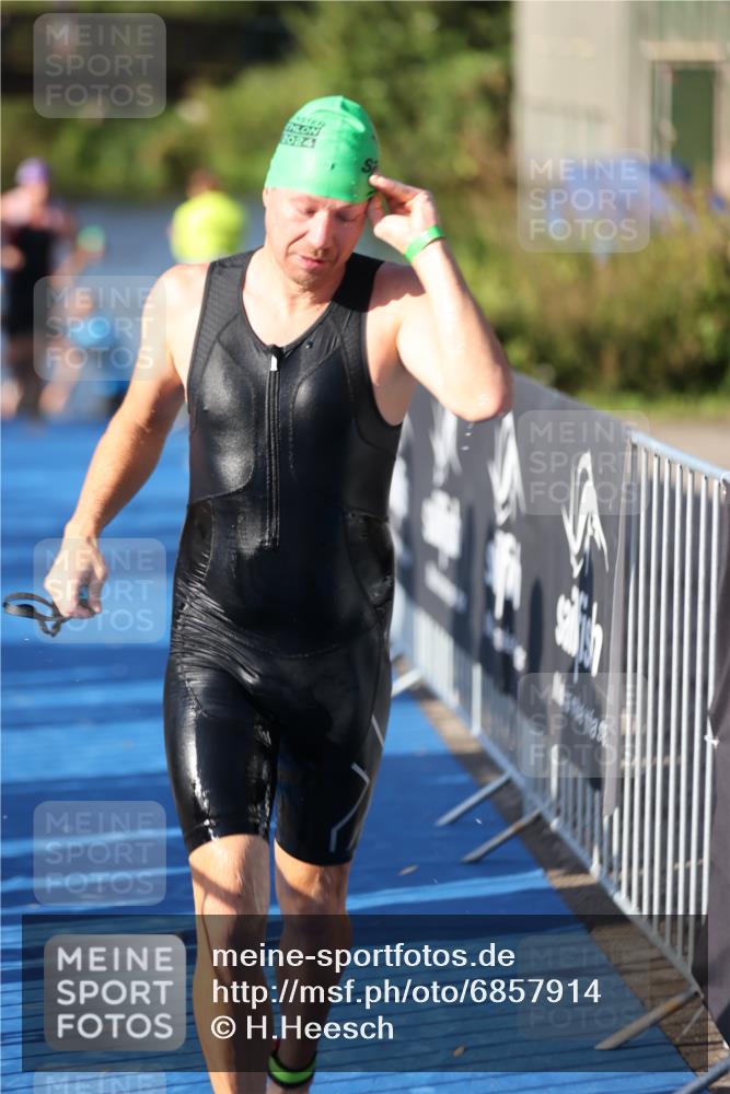 25.08.2024 - Elbe Triathlon Hamburg H.Heesch http://msf.ph/oto/6857914 25.08.2024 09:07:26 Schwimmen 224, 234, 321, 325, 326, 1851 meine-sportfotos.de