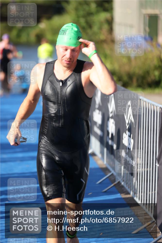 25.08.2024 - Elbe Triathlon Hamburg H.Heesch http://msf.ph/oto/6857922 25.08.2024 09:07:27 Schwimmen 224, 234, 321, 325, 326, 1851 meine-sportfotos.de