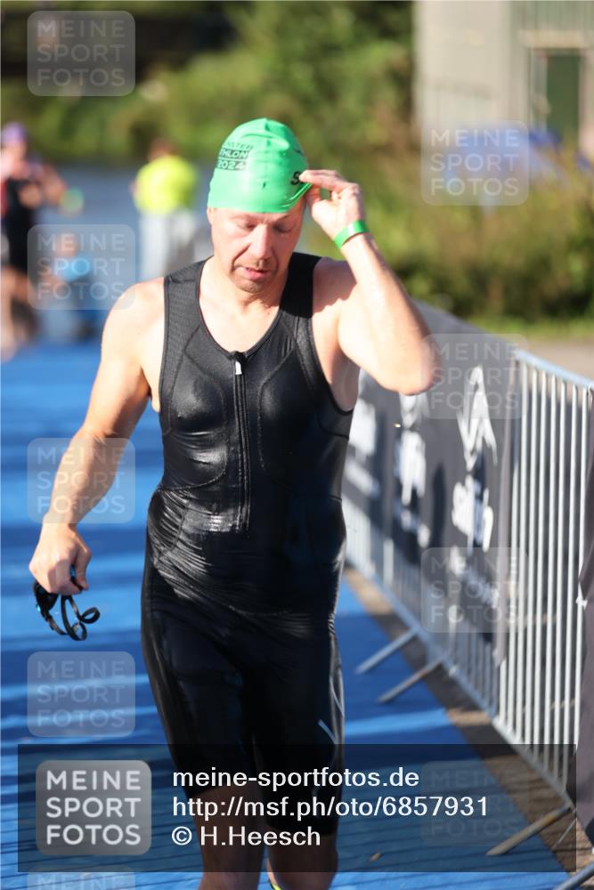 25.08.2024 - Elbe Triathlon Hamburg H.Heesch http://msf.ph/oto/6857931 25.08.2024 09:07:27 Schwimmen 224, 234, 321, 325, 326, 1851 meine-sportfotos.de